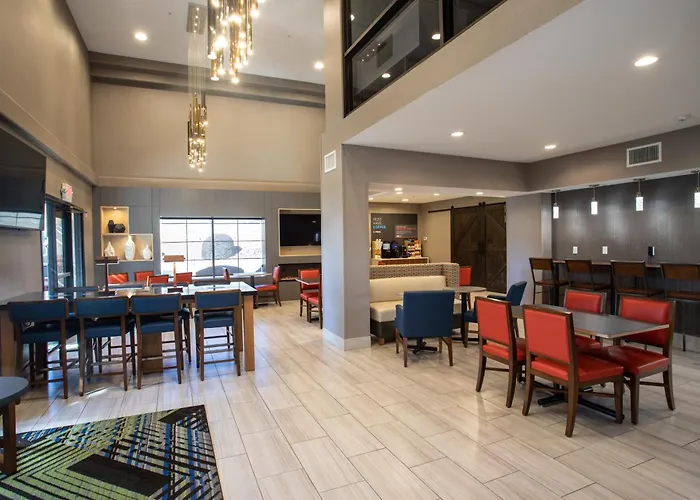 Express By Ihg Hotel 3*