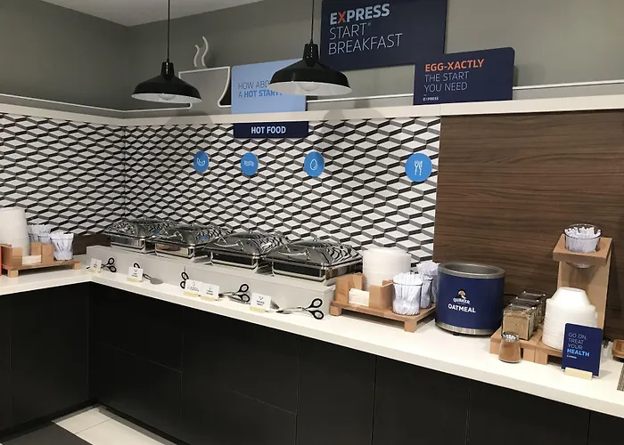 Express By Ihg 3*