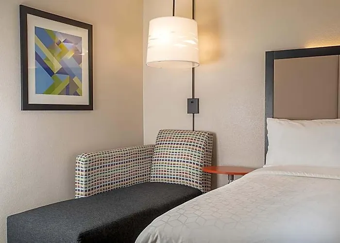 Hotel Express By Ihg