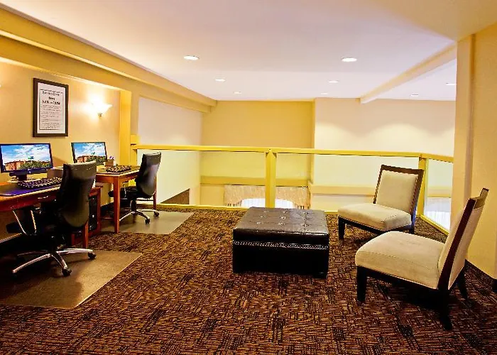 Express By Ihg Hotel Prescott